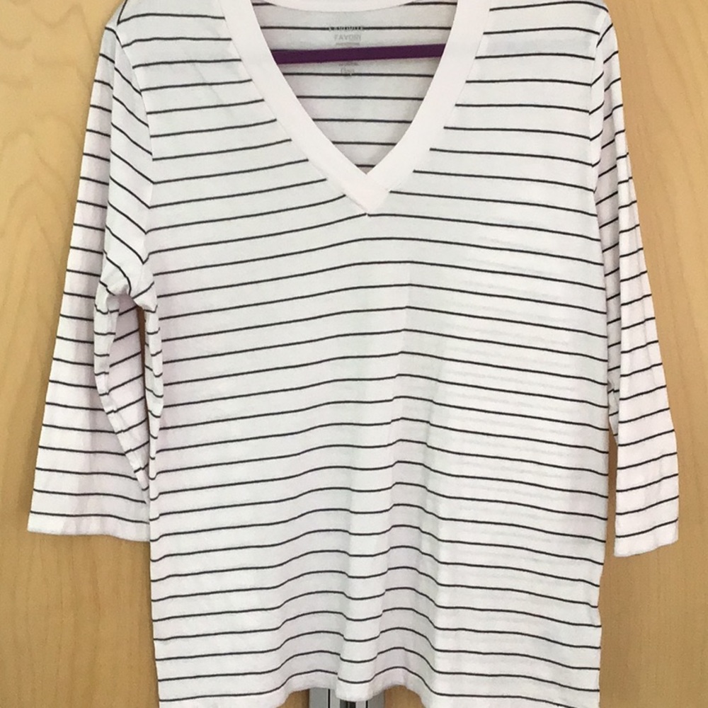 Gap favori sz XXL v neck shirt